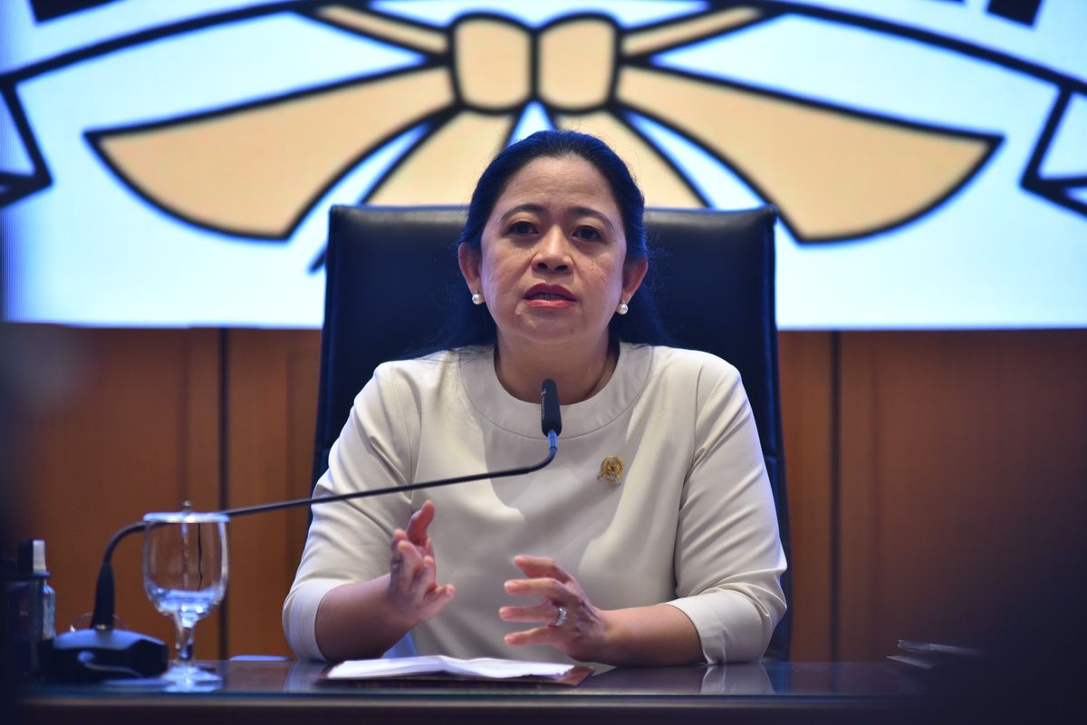 Ketua DPR Puan Maharani menerima perwakilan para kades di Gedung Parlemen, Senayan, Jakarta, Selasa (6/2/2024).