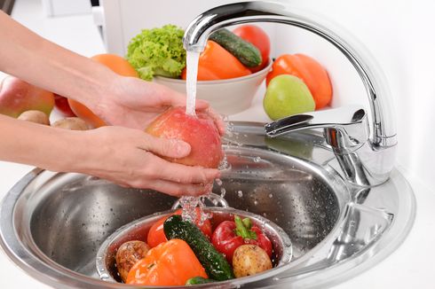 Cara Mencuci Buah dan Sayur yang Benar agar Aman Dikonsumsi