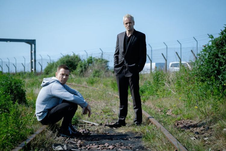 Aktor Ewan McGregor (kiri) dan Johnny Lee Miller dalam film T2 Trainspotting.