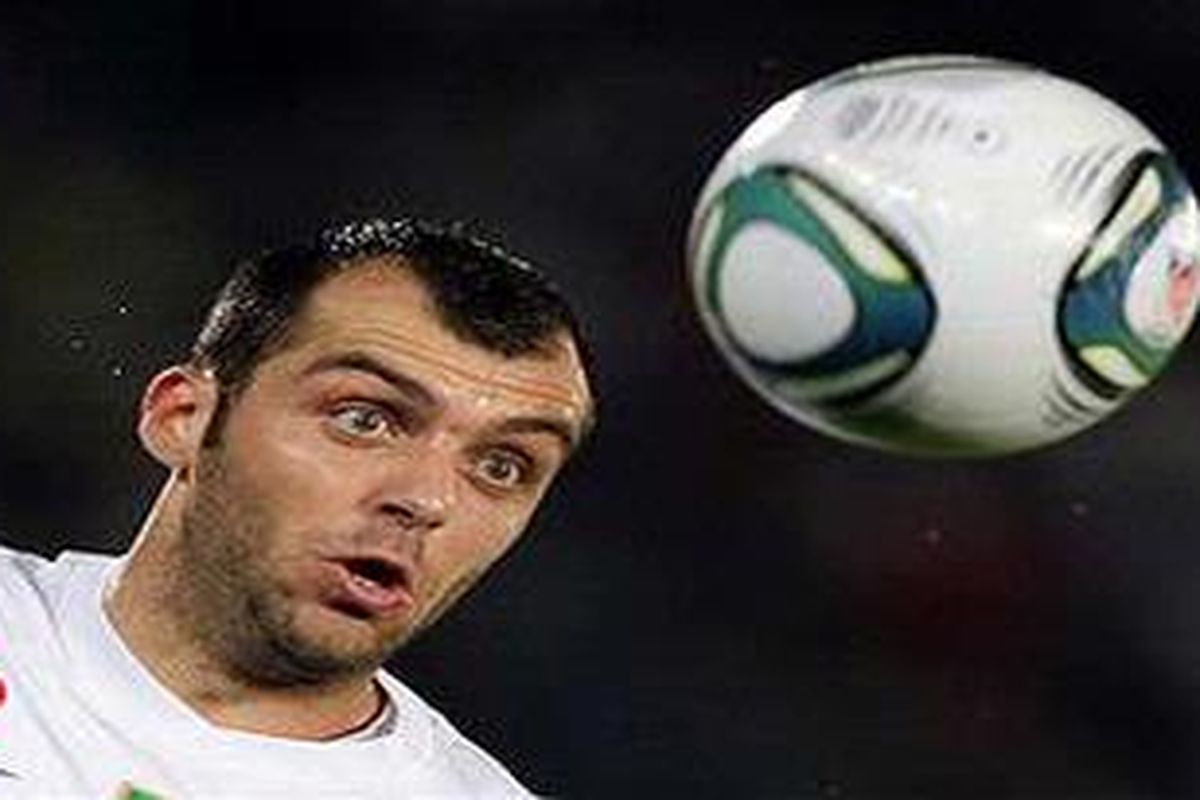 Striker Inter Milan, Goran Pandev, dipinjamkan ke Napoli selama semusim.