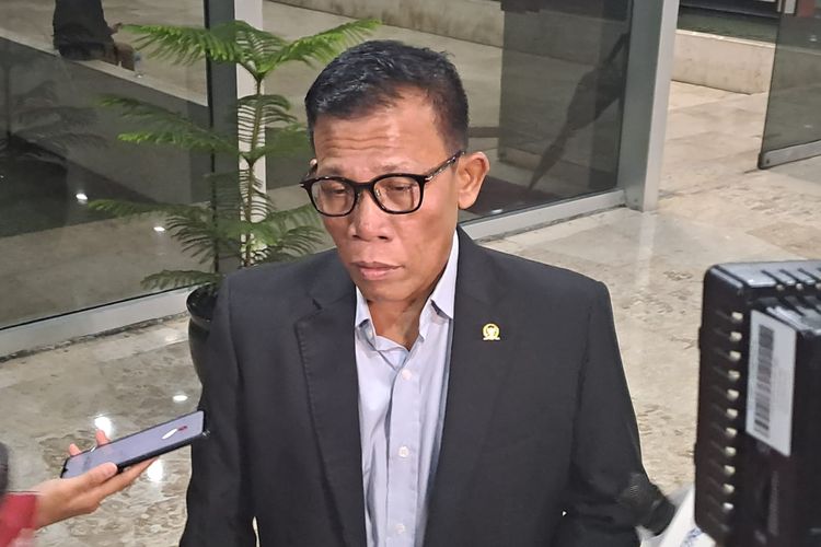 Anggota DPR Fraksi PDI-P Masinton Pasaribu saat ditemui di Gedung DPR, Senayan, Jakarta, Selasa (31/10/2023) malam. 