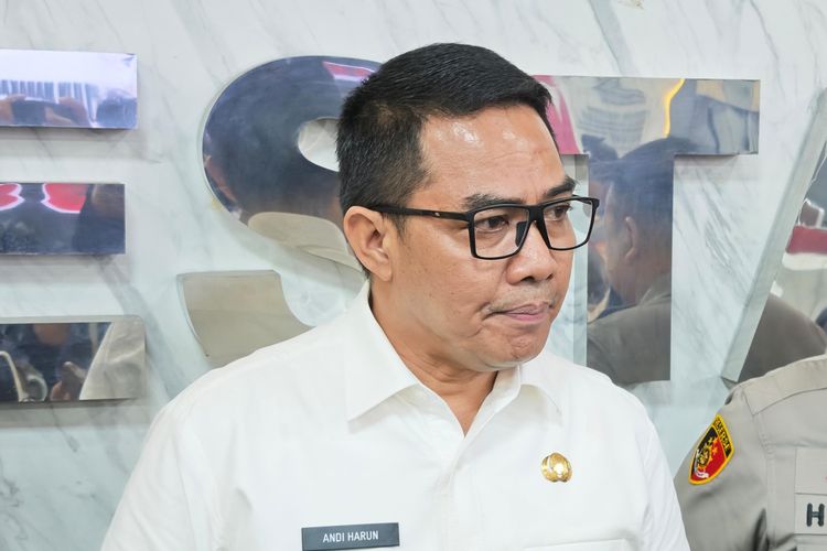 Wali Kota Samarinda, Andi Harun, meminta seluruh pendukung sepak bola menjaga situasi tetap aman dan kondusif menjelang pertandingan Persija Jakarta kontra Persib Bandung di Stadion Segiri, Samarinda, Minggu (10/5/2026).