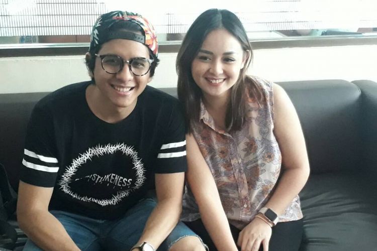 Joanne Alexandra dan Raditya Oloan diabadikan di RSIA Bunda, Menteng, Jakarta Pusat (30/5/2017).