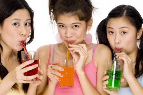 8 Alasan, Mengapa Harus Berhenti Minum Soda Diet