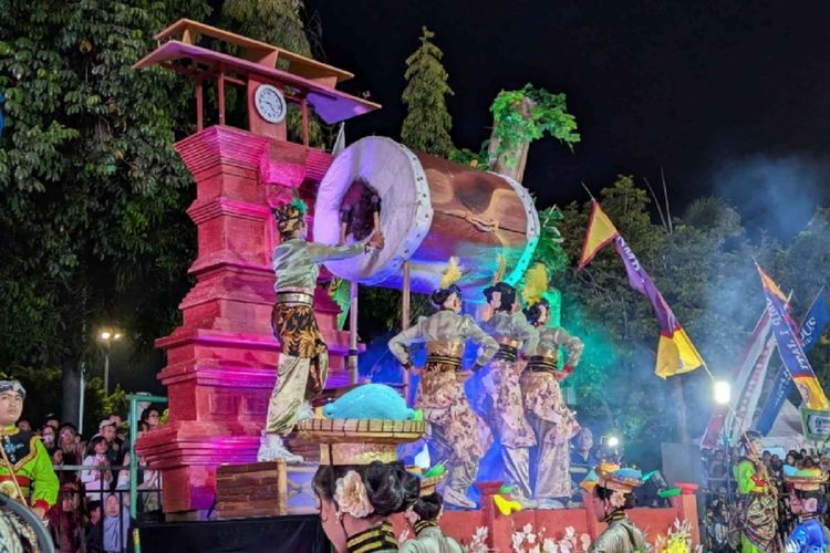 Anak Belajar Mengenal Tradisi Daerah lewat Karnaval Budaya