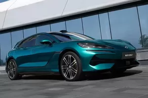 BYD Denza Z9 GT: Mobil Listrik Jarak Tempuh Terpanjang Dunia 1.036 Km