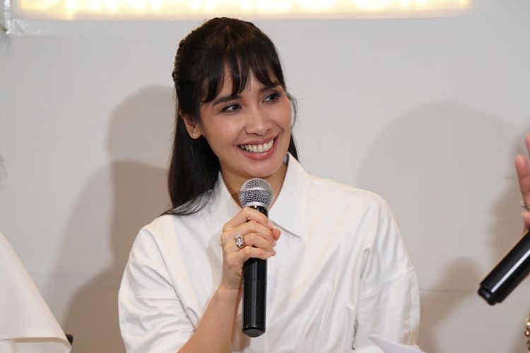 Marsha Timothy dalam acara HER: Intelligent Beauty: The Kartini Collective Edit di Jakarta, Kamis (16/4/2026).