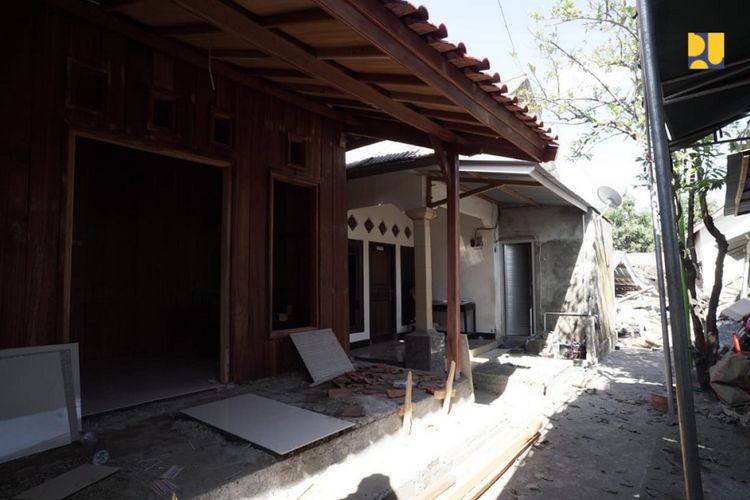 Rekonstruksi rumah keluarga Lalu Muhammad Zohri di Kecamatan Pemenang, Lombok Utara.