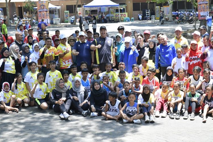 Menteri Pemuda dan Olahraga Republik Indonesia (Menpora RI) Dito Ariotedjo, secara resmi membuka Kejuaraan Antar Kampung (Tarkam) Piala Kemenpora 2023 di Kawasan Kompleks Stadiun Kanjuruhan, Kabupaten Malang, Jawa Timur, Jumat (6/10/2023).