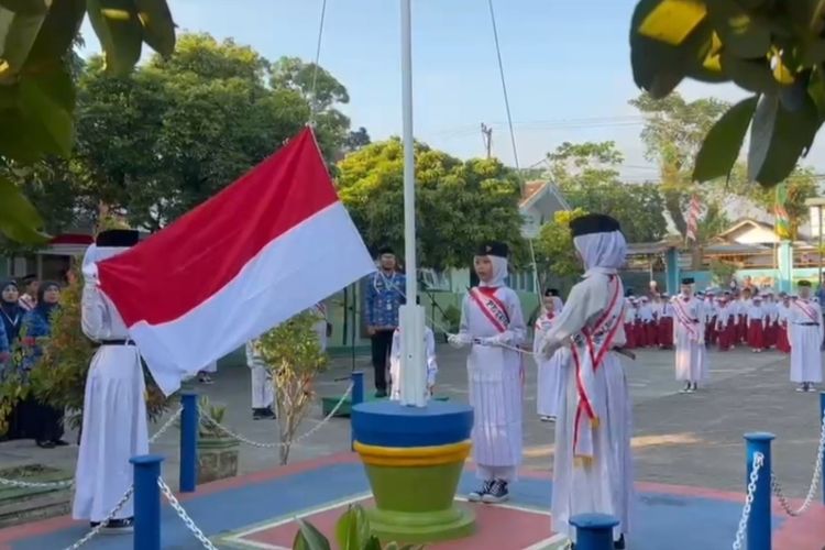 HUT RI di SDN 125 Mataram, Kompas.com dan Guru Bersatu Usung Literasi untuk Semua