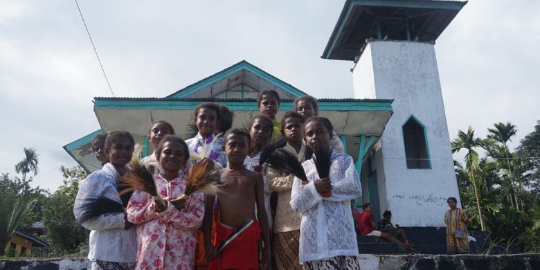 Belajar Filosofi Satu Tungku Tiga Batu Penguat Toleransi Di Fakfak Papua Barat Halaman All Kompas Com