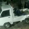 Niat Banget, Komplotan Maling di Bekasi Rusak Gembok sampai Cabut Pagar Rumah demi Gasak Mobil Pikap