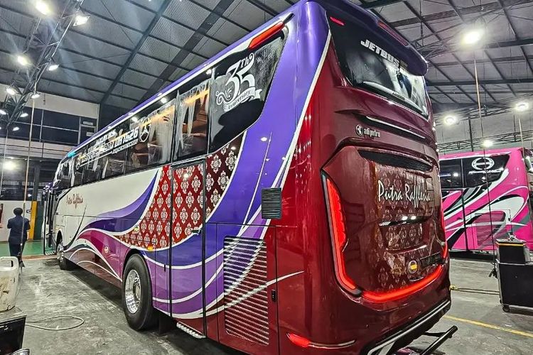 Bus Baru PO Putra Rafflesia