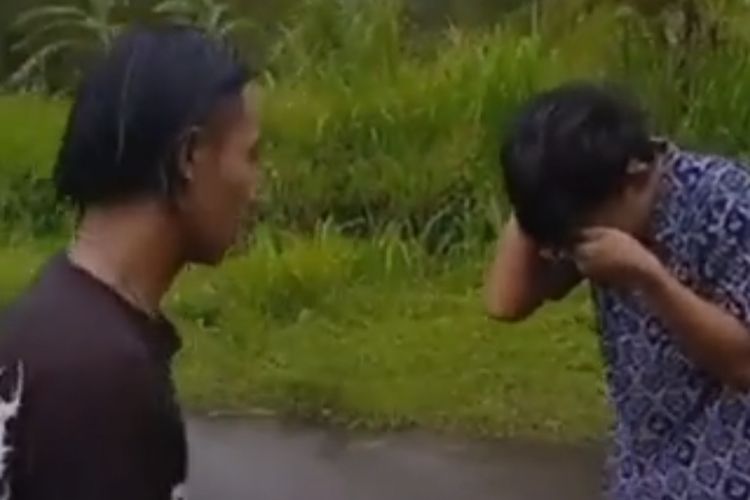 Vudeo rekaman seorang pemuda melakukan penganiayaan kepada seorang pelajar di Dusun Brubuh, Desa Sukoreno, Kecamatan Prigen, Kabupaten Pasuruan berinisial N, Kamis (2/3/2023) lalu.