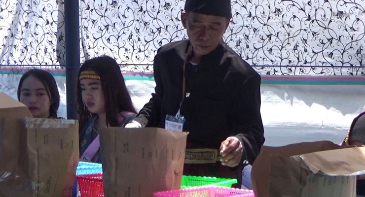 Baju Adat Rongkong Jadi "Seragam" Petugas KPPS di Palopo 