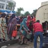 Saat Warga Pekanbaru Antre Berjam-jam Berburu Minyak Goreng Curah di Pasar Murah...