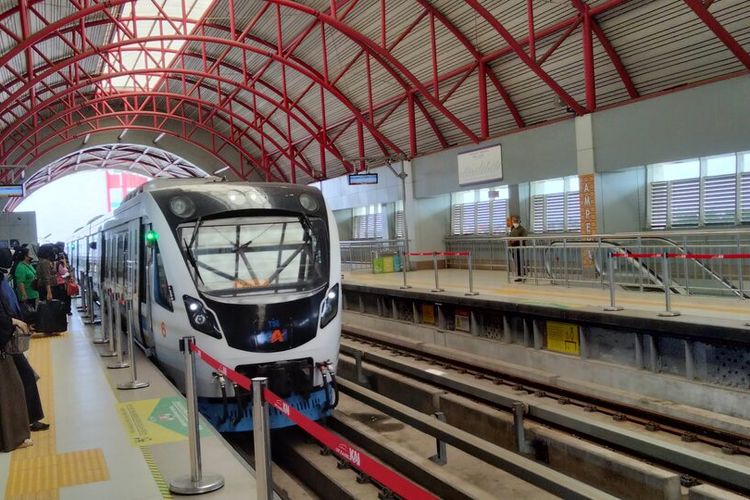 Moda transportasi modern Light Rail Transit (LRT) Palembang.