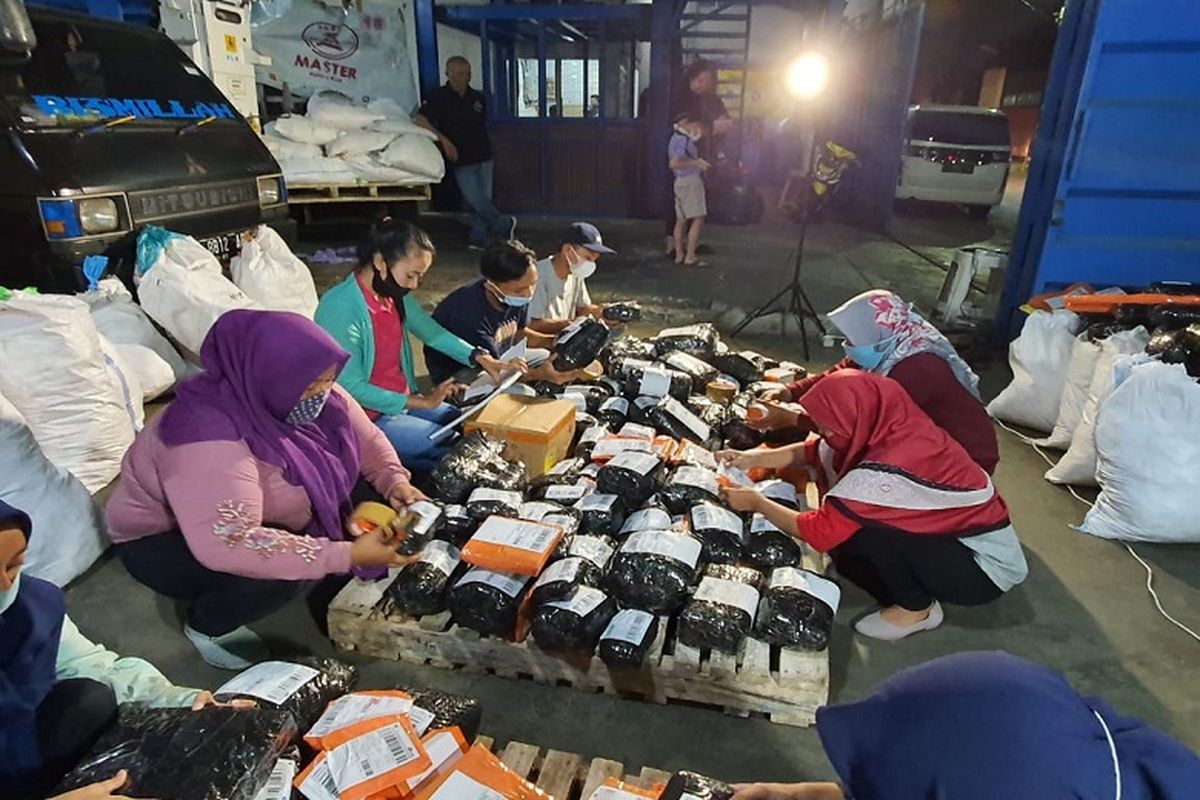 Meski pandemi Covid-19 memberi dampak yang cukup besar bagi pengusaha, Susan mengaku, bisnis secara online merupakan salah satu kunci untuk tetap bertahan.