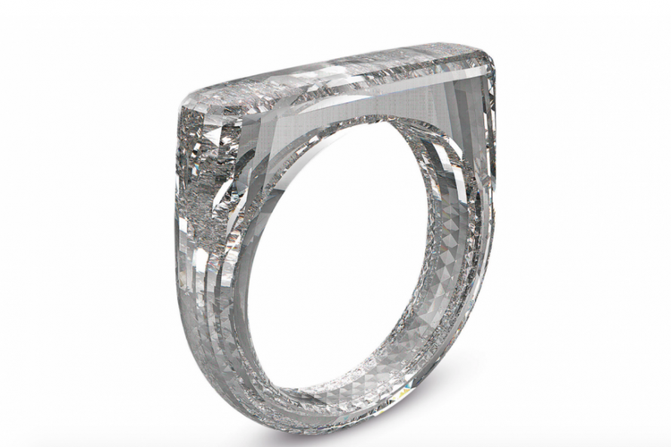 Bos Apple rancang cincin berlian murni untuk yayasan AIDS.