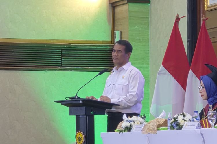 Harga Telur Lesu, Mentan Ancam Cabut Izin Importir Pakan Ayam yang Naikkan Harga