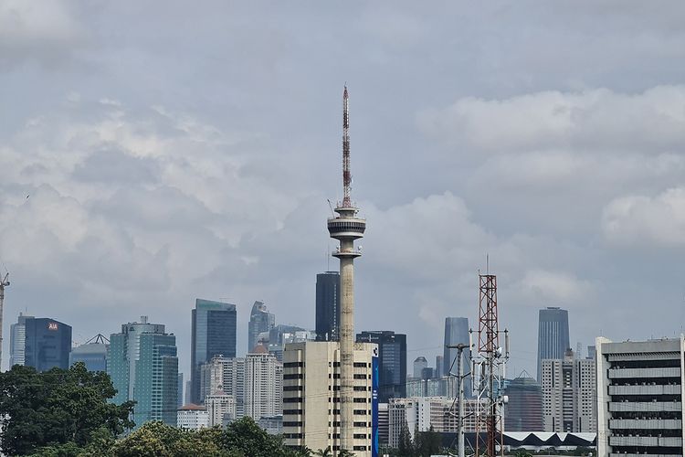 Tangkapan bidang pandang secara menyeluruh dari kamera telephoto Galaxy S20 Ultra (4x optical zoom), sebagai referensi foto Menara TVRI.