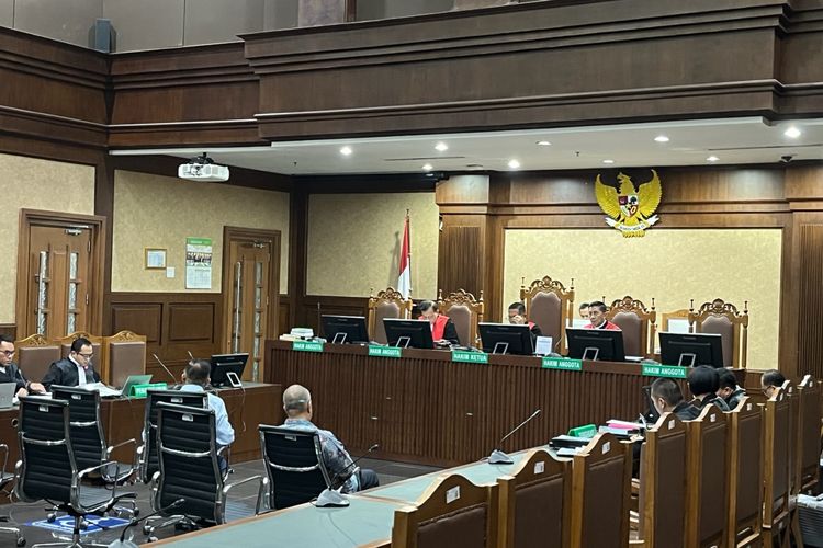 Jaksa penuntut umum (JPU) Komisi Pemberantasan Korupsi (KPK) menghadirkan dua orang saksi dalam sidang terdakwa Rafael Alun Trisambodo dalam sidang di Pengadilan Tindak Pidana Korupsi (Tipikor) pada Pengadilan Negeri (PN) Jakarta Pusat, Senin (25/9/2023).