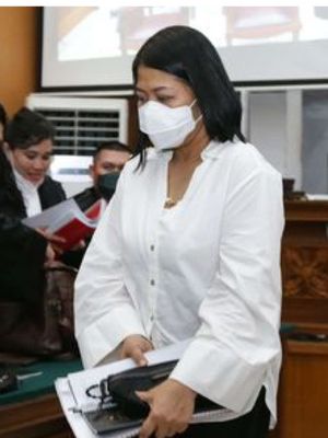 Kolase foto Ferdy Sambo, Bripka RR, dan Putri Candrawathi di Pengadilan Negeri (PN) Jakarta Selatan, Senin (17/10/2022)