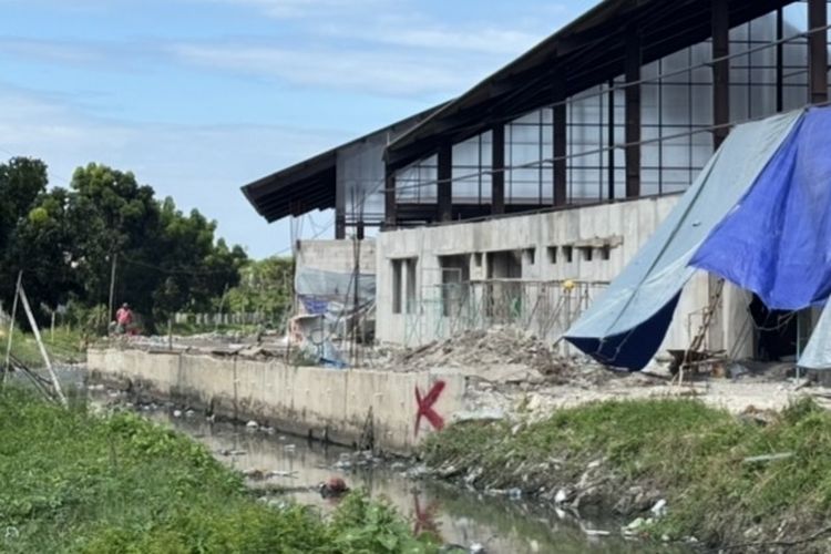 Sungai Diduga Diserobot, Warga Keputih Keluhkan Banjir Selutut
