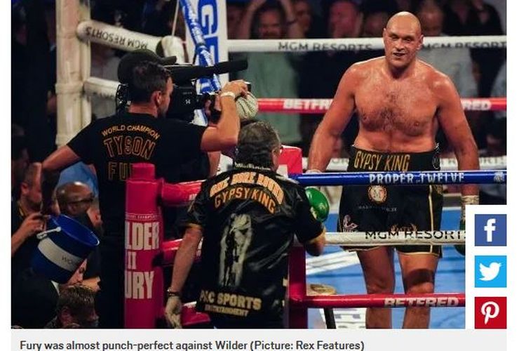Petinju Inggris, Tyson Fury, setelah mengalahkan Deontay Wilder dalam perebutan gelar juara dunia kelas berat WBC.