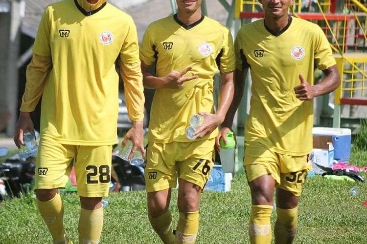 Juan Revi dan pemain Semen Padang lainnya saat sedang berlatih