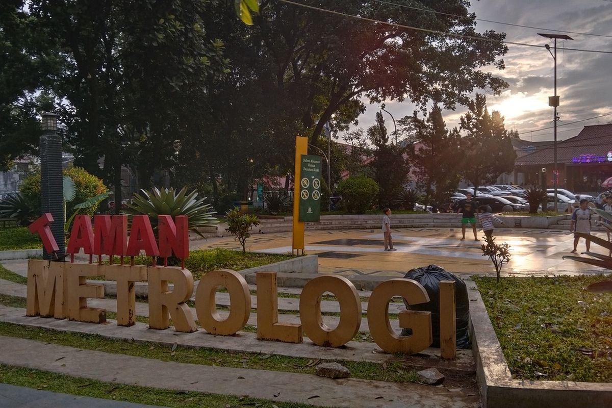 Taman Metrologi atau Taman Sukajadi, Kota Bandung.