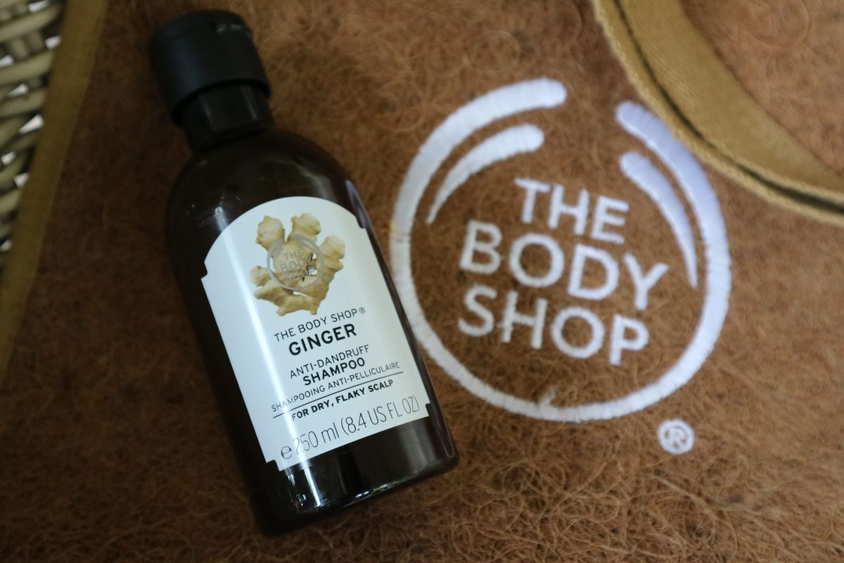 Ginger shampoo adalah varian pertama produk The Body Shop yang kemasannya akan menggunakan plastik daur ulang.
