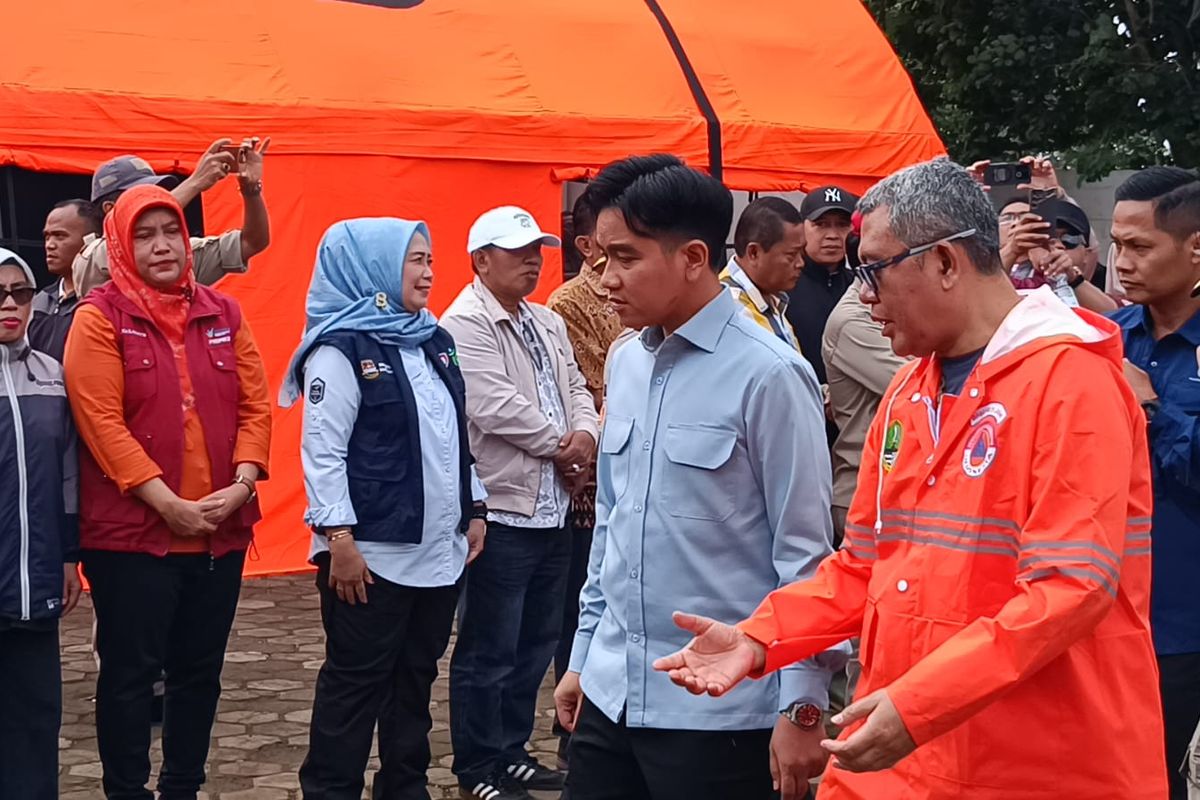 Wapres Gibran Tinjau Longsor Bandung Barat, Instruksikan Relokasi Warga ke Tempat  Aman