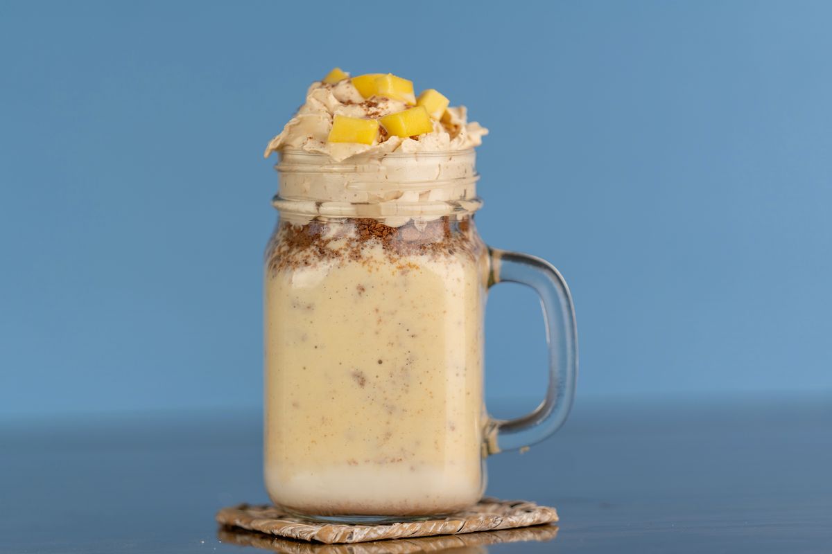 Ilustrasi milkshake labu kuning