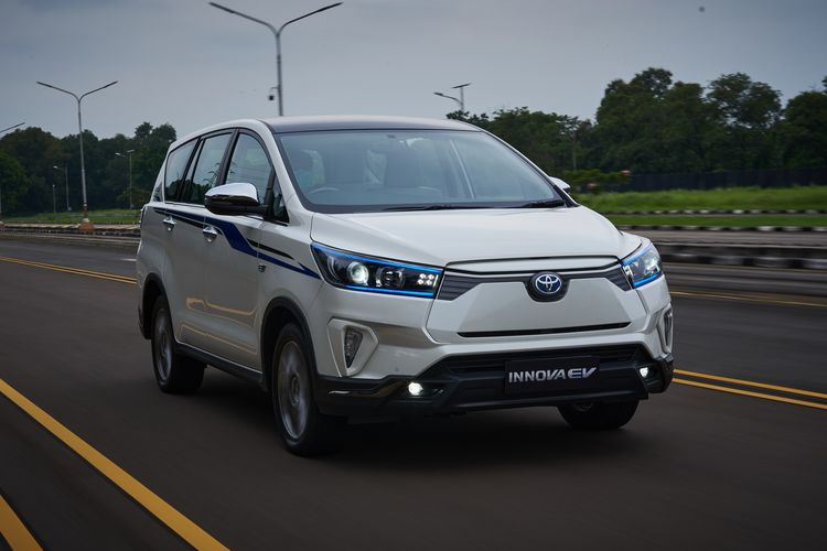 Toyota Kijang Innova EV Concept