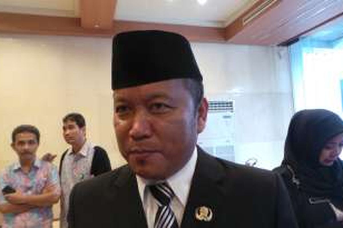 Kepala Dinas Pertamanan dan Pemakaman DKI Jakarta Djafar Muchlisin, di Balai Kota DKI Jakarta, Jumat (17/6/2016).