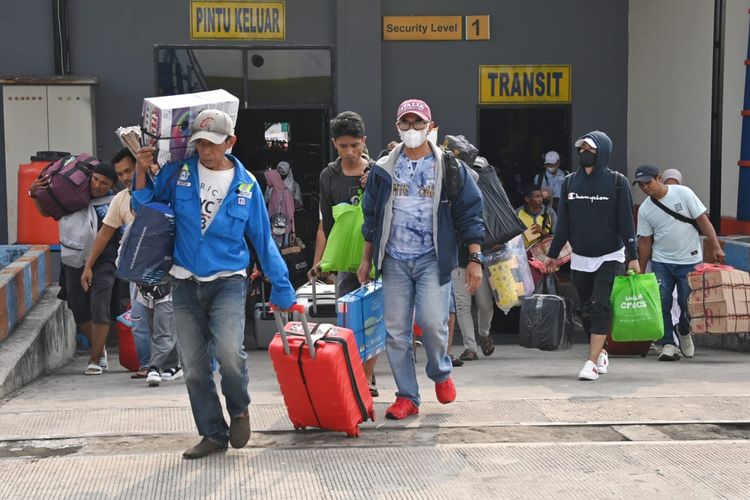 Warga Surabaya Diimbau untuk Lapor ke RT Sebelum Mudik