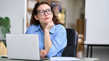 Alasan Kita Sering Salah Ambil Keputusan Menurut Pakar