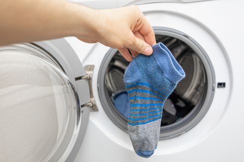 Cara Mencuci Kaus Kaki Agar Bersih Maksimal dan Tahan Lama