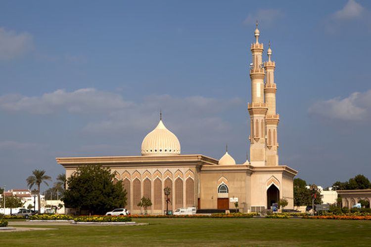 Masjid Ahmad bin Hanbal di Madinah.