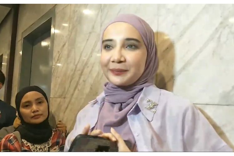 Artis peran Zaskia Sungkar dalam sebuah acara di kawasan Sudirman, Jakarta Pusat, Rabu (29/3/2023).