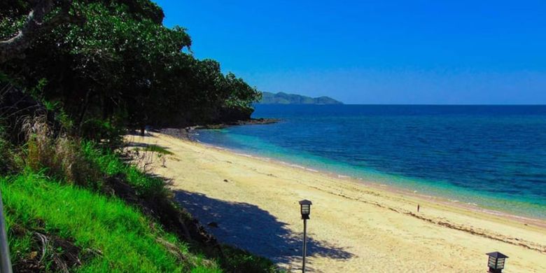 Pesona Tanjung Kajuwulu di Desa Magepanda, Kabupaten Sikka, NTT, Minggu (7/4/2019). Tanjung Kajuwulu menjadi destinasi yang paling diminati oleh hampir kebanyakan penduduk Kabupaten Sikka dan wisatawan mancanegara.