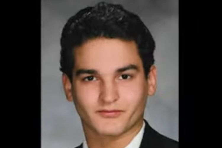 Wajah Joe DiMeo (22 tahun) sebelum alami kecelakaan dan operasi transplantasi wajah. [SS/NYU Langone Health/Youtube]