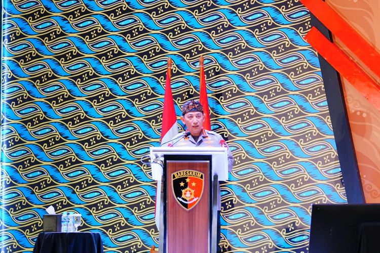 Kapolri Jenderal Listyo Sigit Prabowo memberikan sejumlah pengarahan tegas kepada seluruh jajaran Bareskrim Polri dalam kegiatan Rapat Kerja Teknis (Rakernis) di Bandung, Jawa Barat, Rabu,15 Maret 2023.