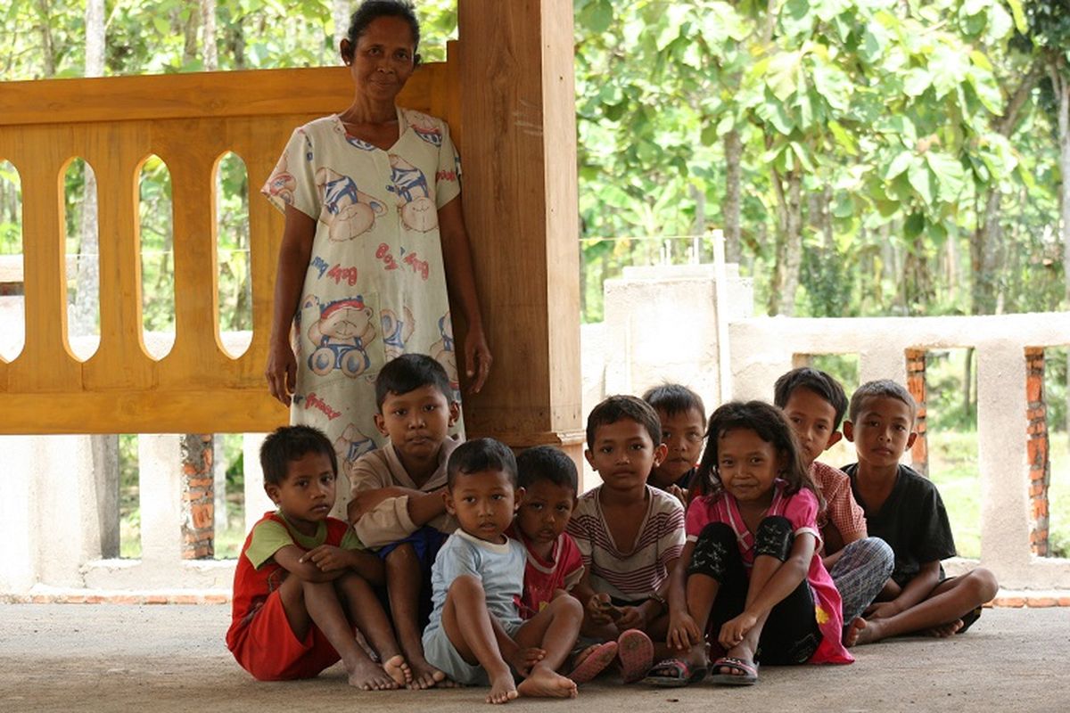 Anak-anak Suku samin di Blora ,Jawa Tengah DOK. Shutterstock/tupaiterbang