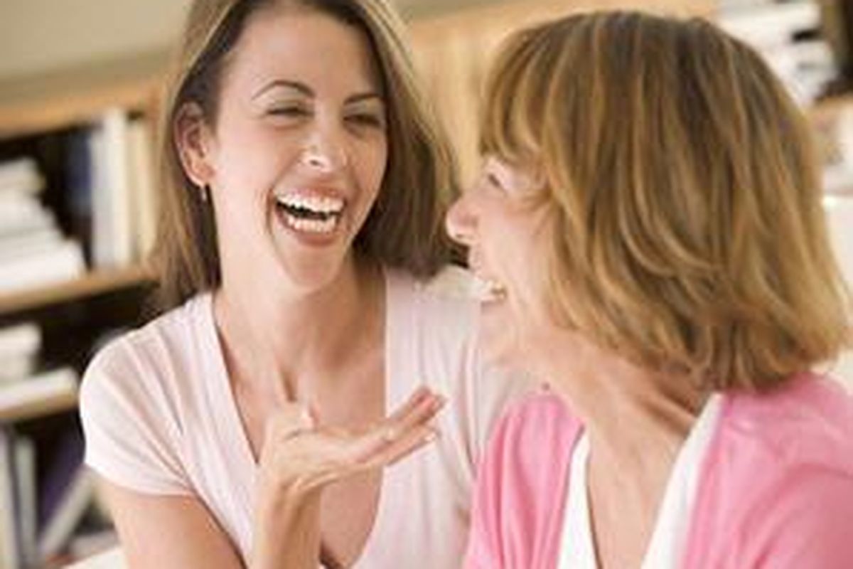 Obrolan akan lebih menyenangkan jika Anda mau mendengarkan lawan bicara bukan? 