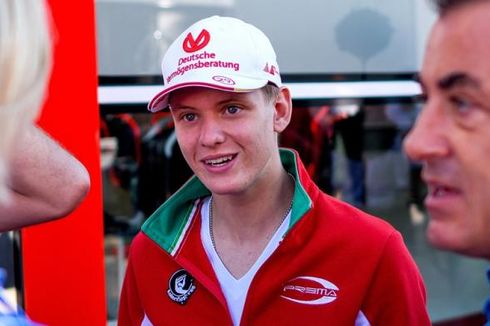 Vettel Menilai Mick Schumacher Layak Uji Coba dengan Ferrari