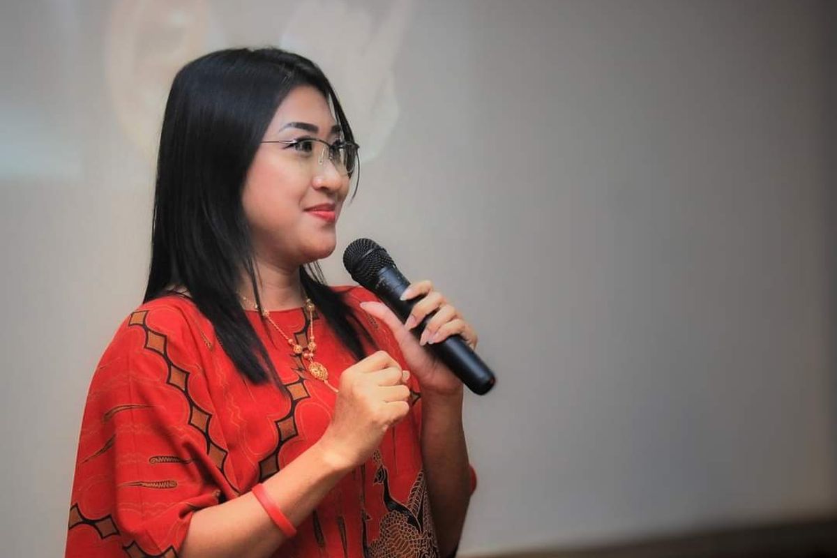 Owner Bimbingan Belajar Anemone Reading School Indonesia Ni Putu Arie Utami