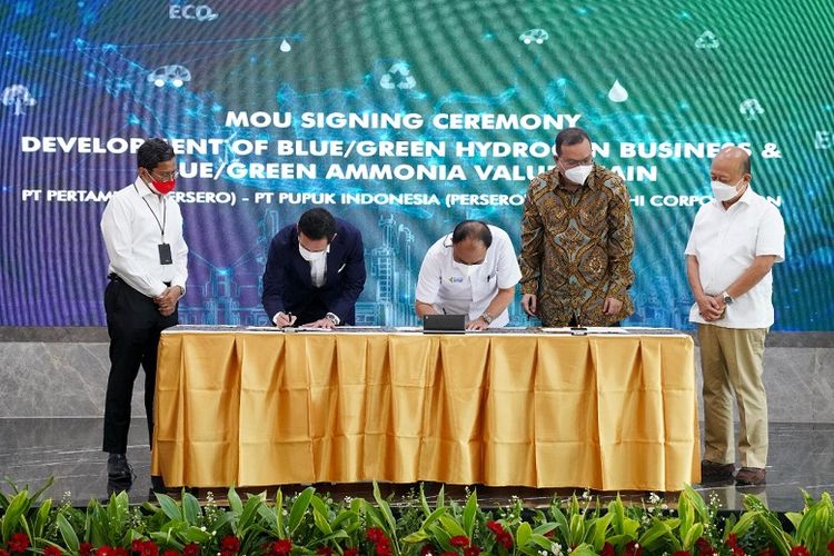 Penandatanganan Mou antara Pertamina dengan Pupuk Indonesia (Persero) dan Mitsubishi Corporation. 