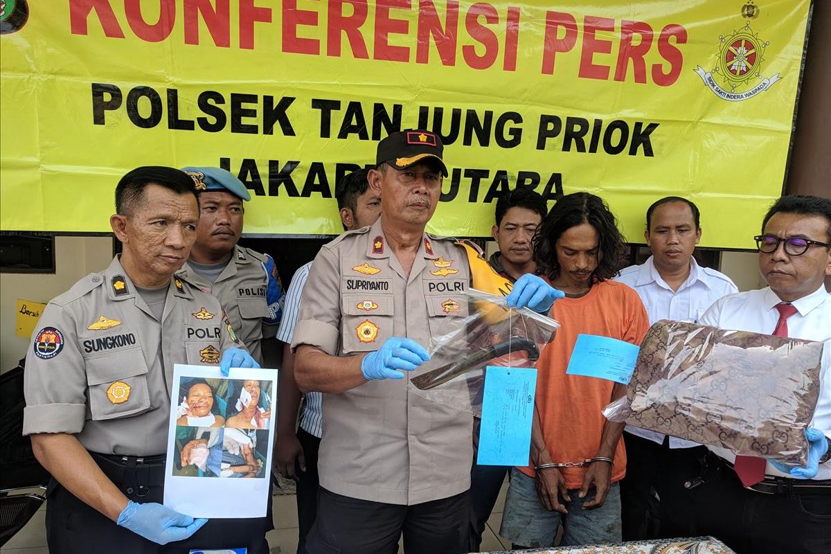 Kapolsek Tanjung Priok, Kompol Supriyanto memberi Keterangan di kantornya, Senin (8/7/2019)